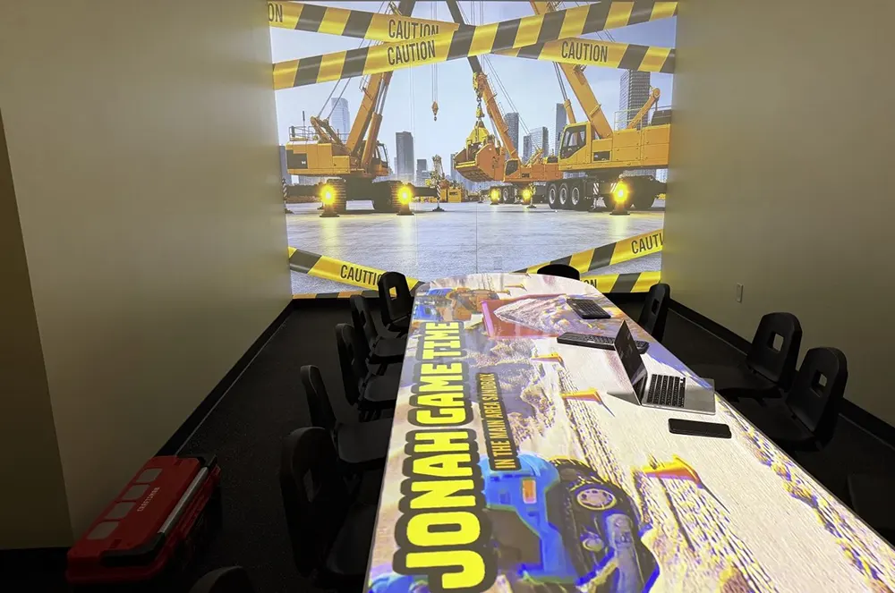 Dual projection party table