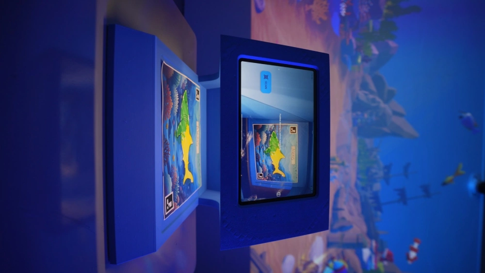 Control tablet integrated into the equipment enclosure
